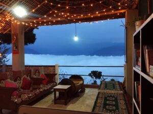Rooftop-enchanting-drawing-room-at-Pumsi-Homestay